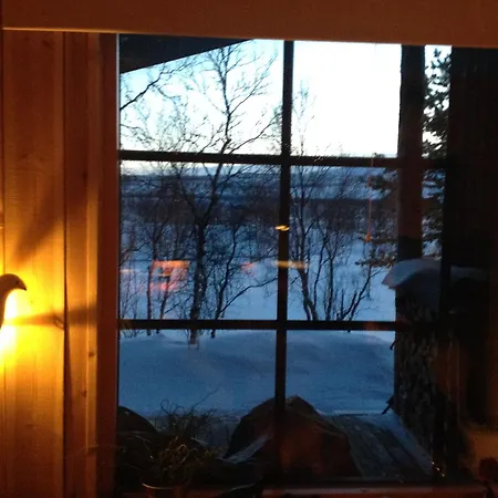 アパート Kaamasmukka 77 カリガスニエミ